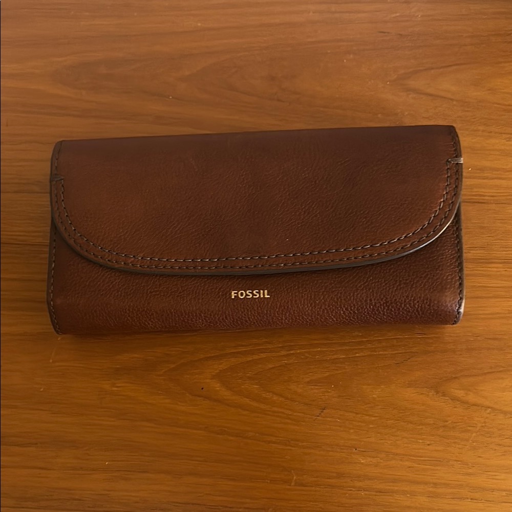 Fossil Rich Brown Leather Clutch